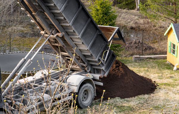 Yard Soil Delivery in Port Orchard