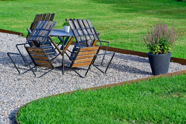 Metal Edging Installation in Port Orchard